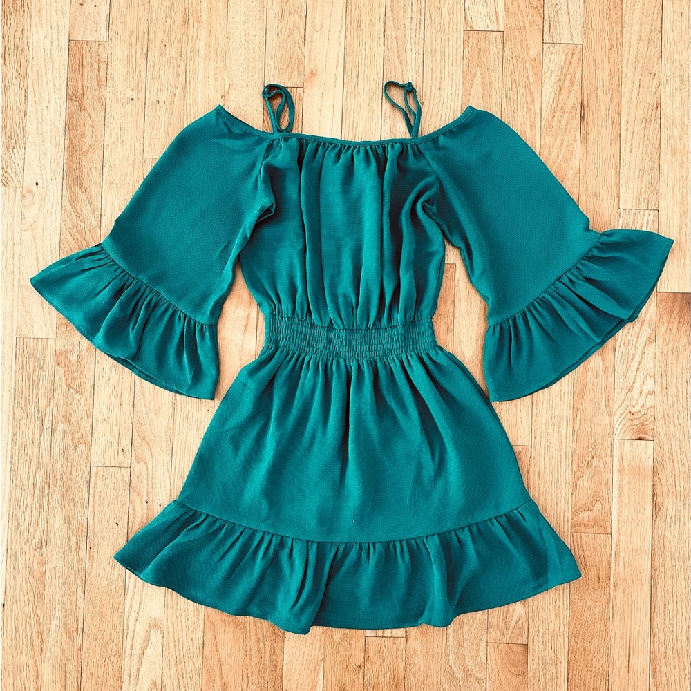 H&M Divided Green Boho-Style Short Dress Off-Shoulder Size 2